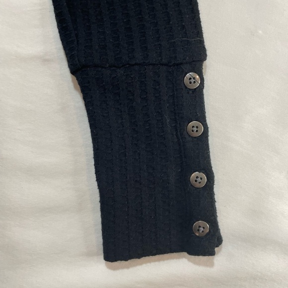 Chaser Top Womens Small Black Long Sleeve Waffle Knit Button Cuffs Crew Neck - Picture 2 of 9